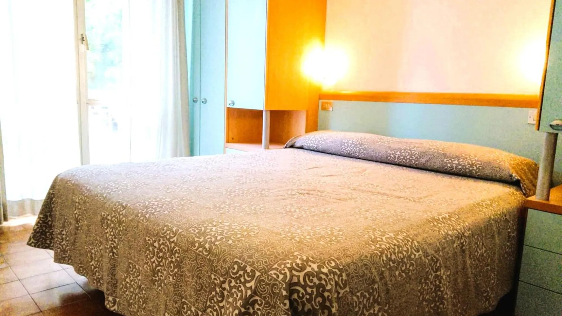 ***  Hotel Etna - Nuova Gestione Romagnola All-Inclusive Spiaggia Parcheggio Riccione Italia