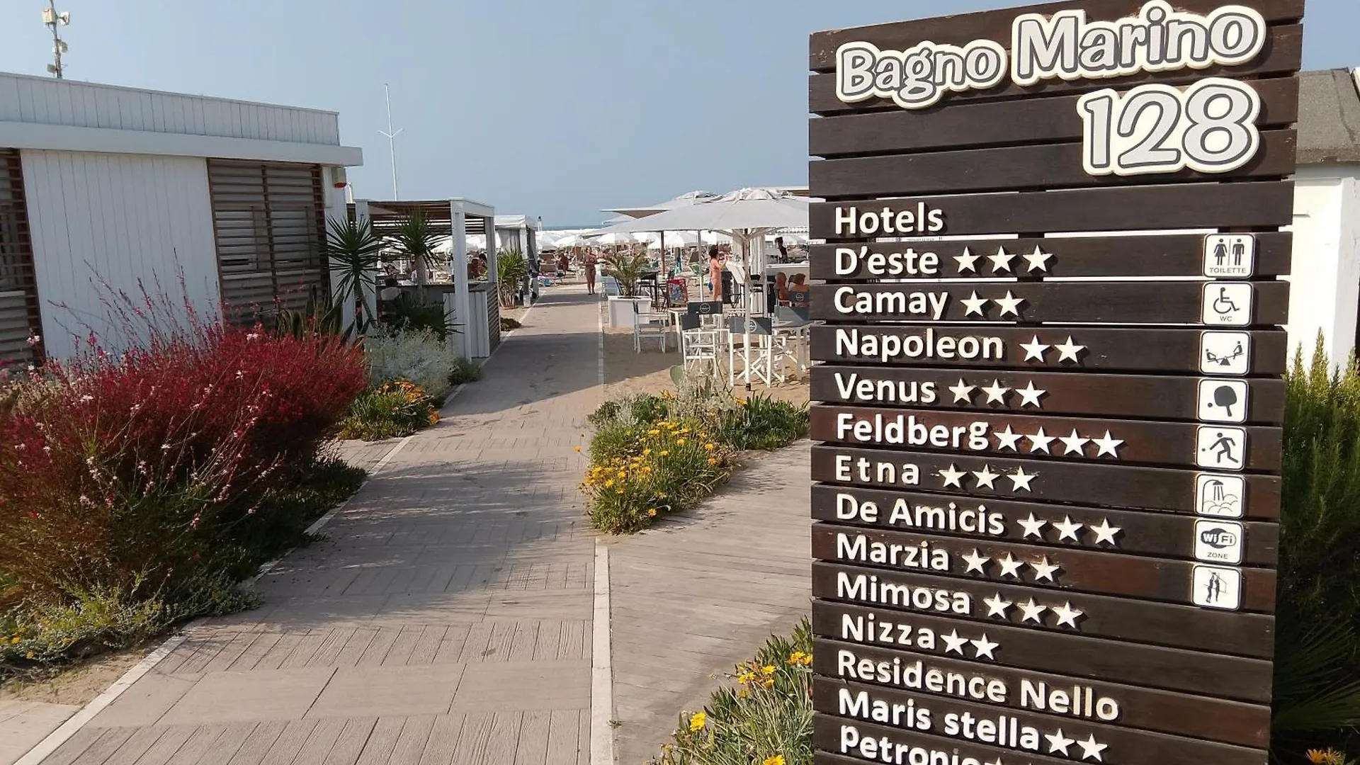 Hotel Etna - Nuova Gestione Romagnola All-Inclusive Spiaggia Parcheggio Riccione 3*,  Italy
