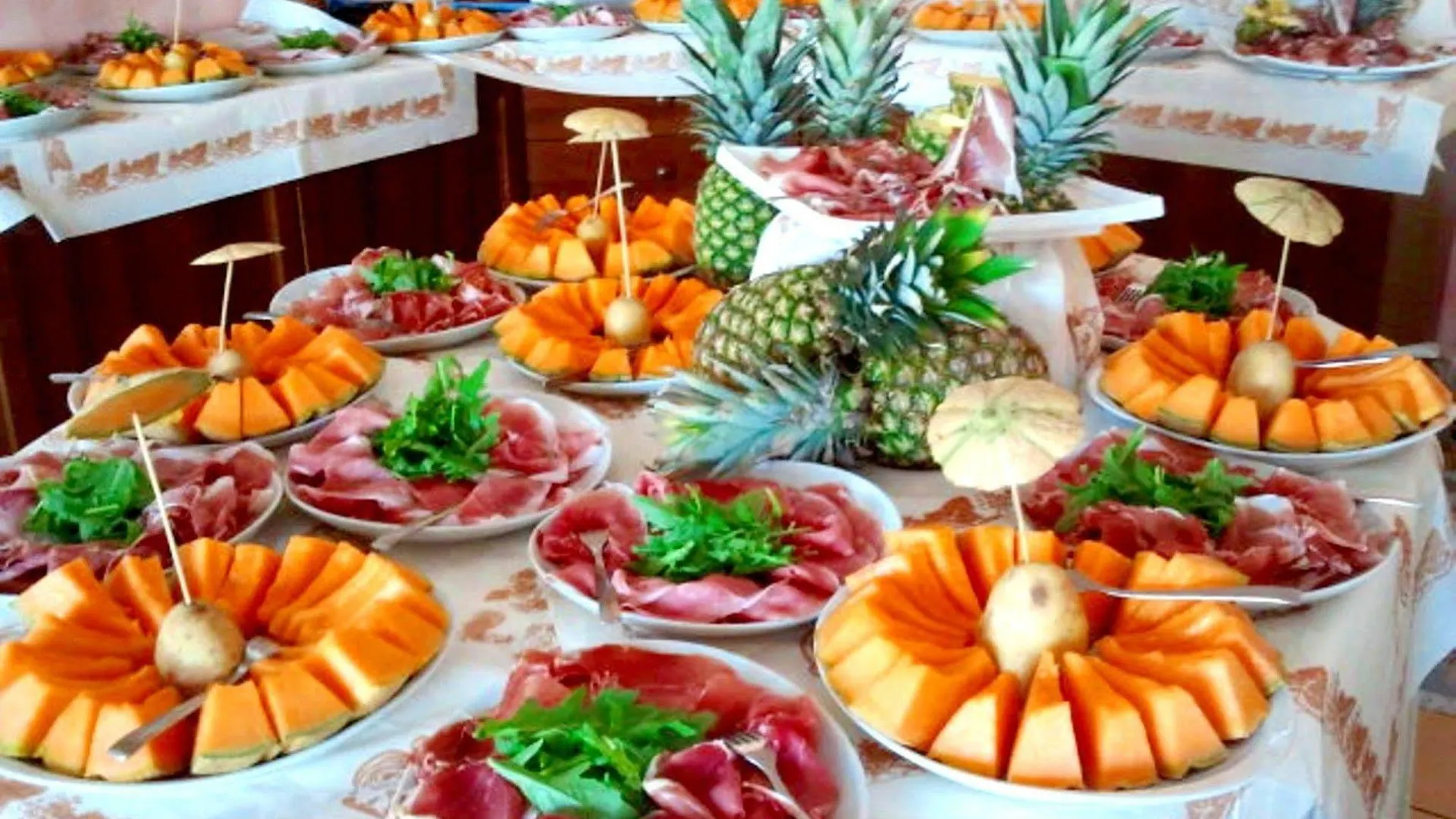 ***  Hotel Etna - Nuova Gestione Romagnola All-Inclusive Spiaggia Parcheggio Riccione Italia